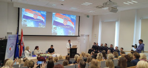 simpozij med sestara3